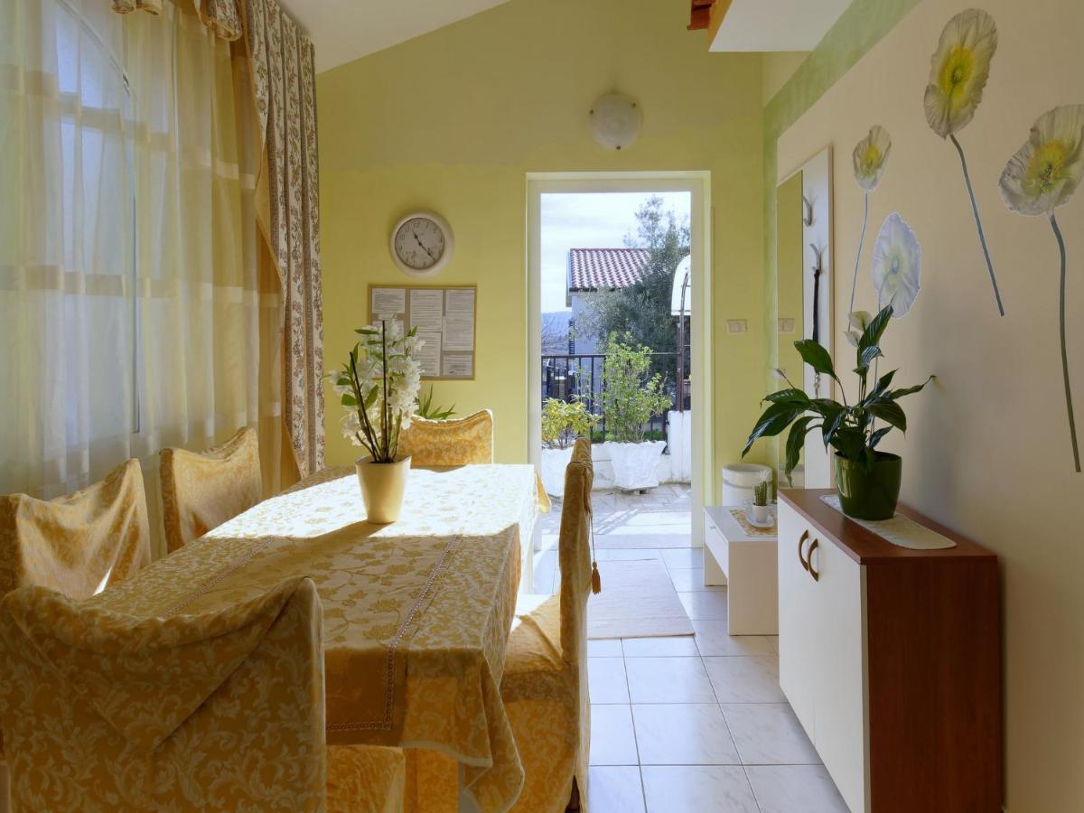 Holiday Home Nevena By Rent Istria 布耶 外观 照片