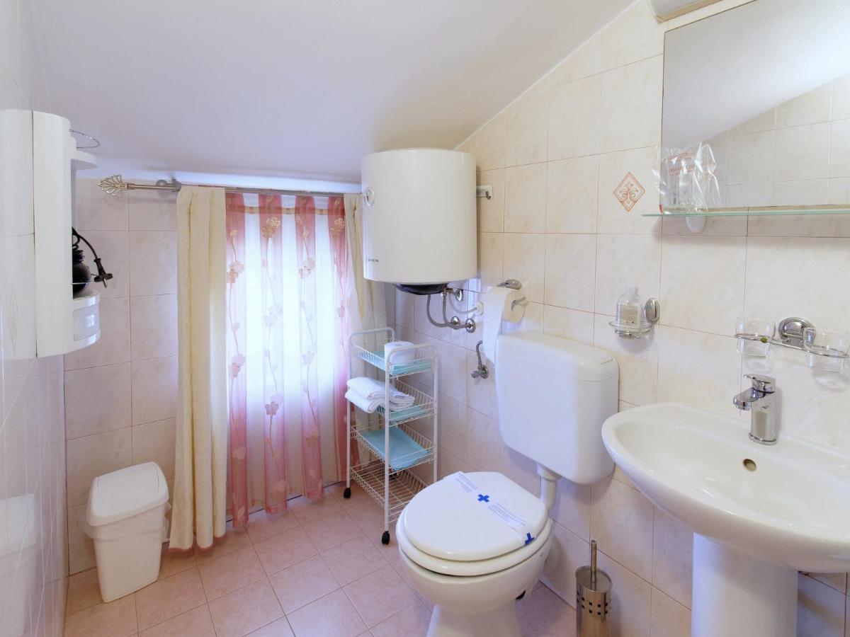Holiday Home Nevena By Rent Istria 布耶 外观 照片