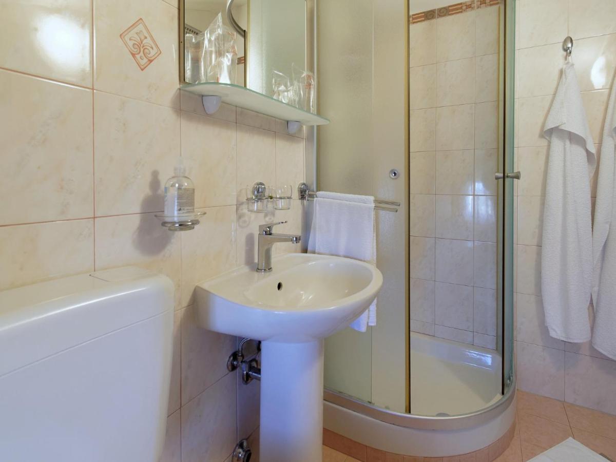 Holiday Home Nevena By Rent Istria 布耶 外观 照片