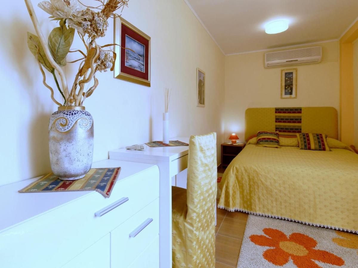 Holiday Home Nevena By Rent Istria 布耶 外观 照片