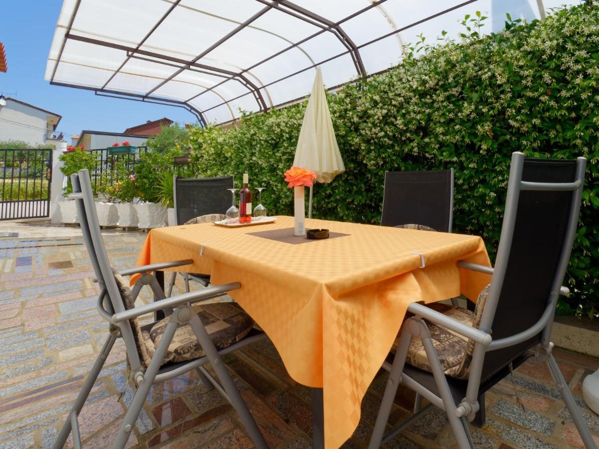 Holiday Home Nevena By Rent Istria 布耶 外观 照片