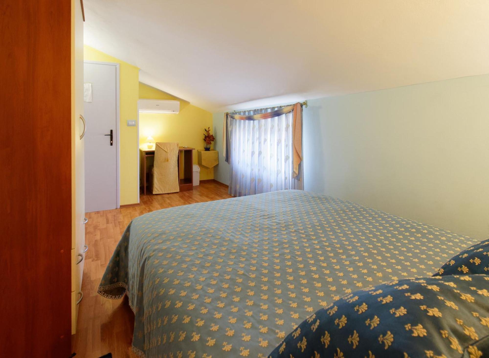 Holiday Home Nevena By Rent Istria 布耶 客房 照片