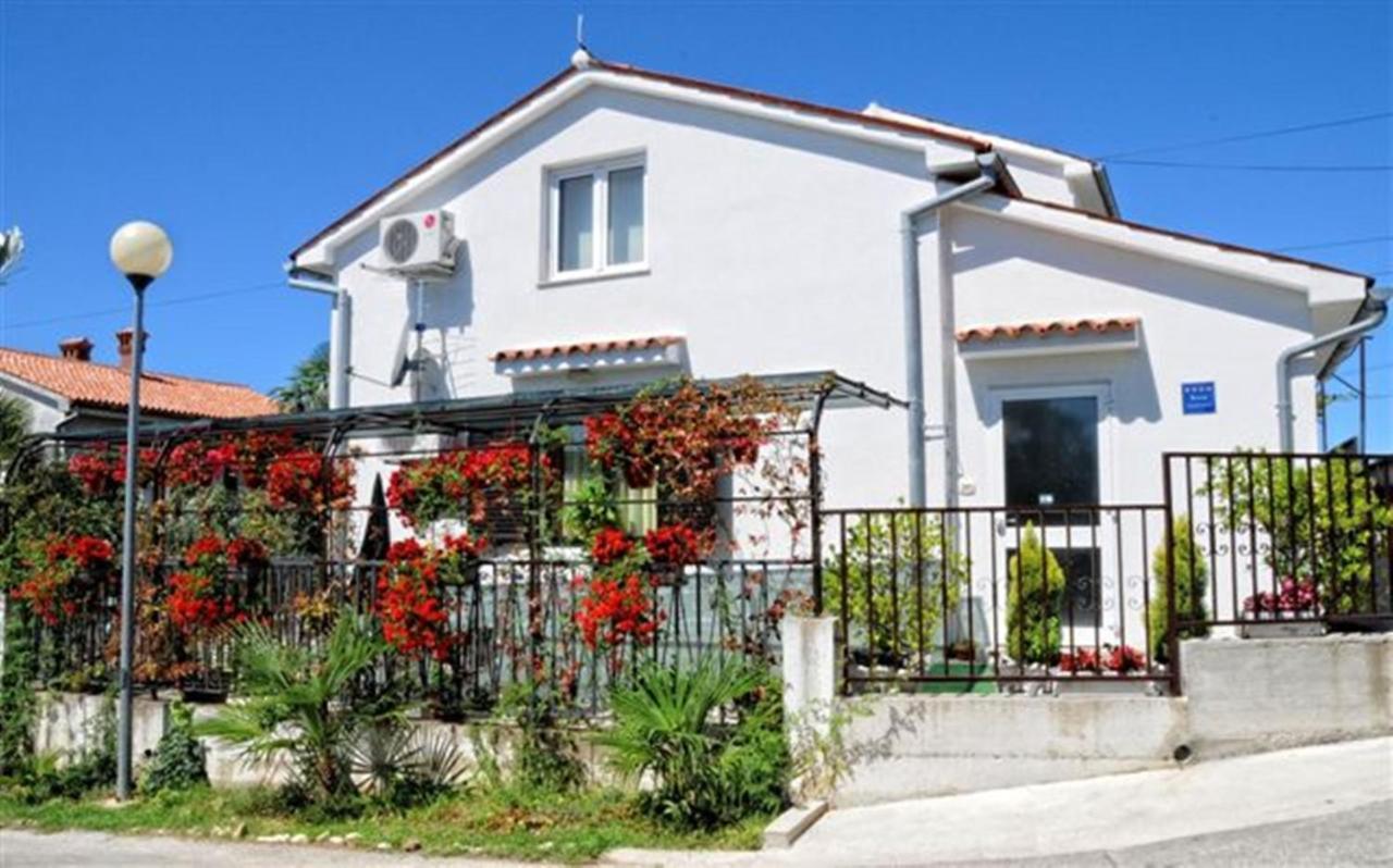 Holiday Home Nevena By Rent Istria 布耶 外观 照片